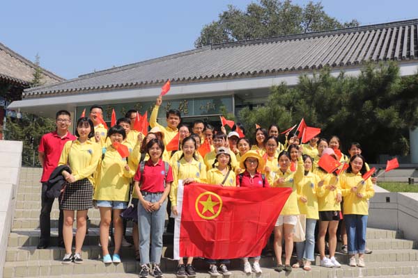 北京大学第六医院组织新生参观北京大学校史馆 (7).jpg